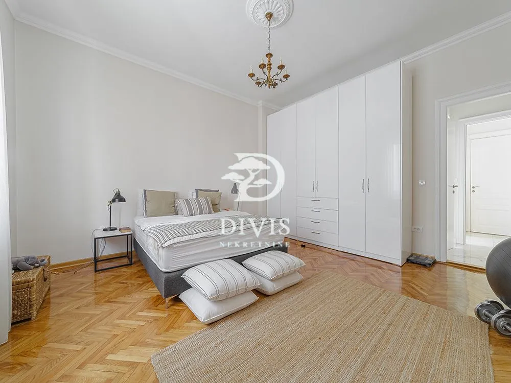 Prodaja, trosoban stan, 100m², Vračar Centar, Vračar Sve Podlokacije