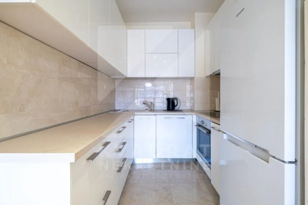 Prodaja, dvosoban stan, 71m², Momišići, Podgorica