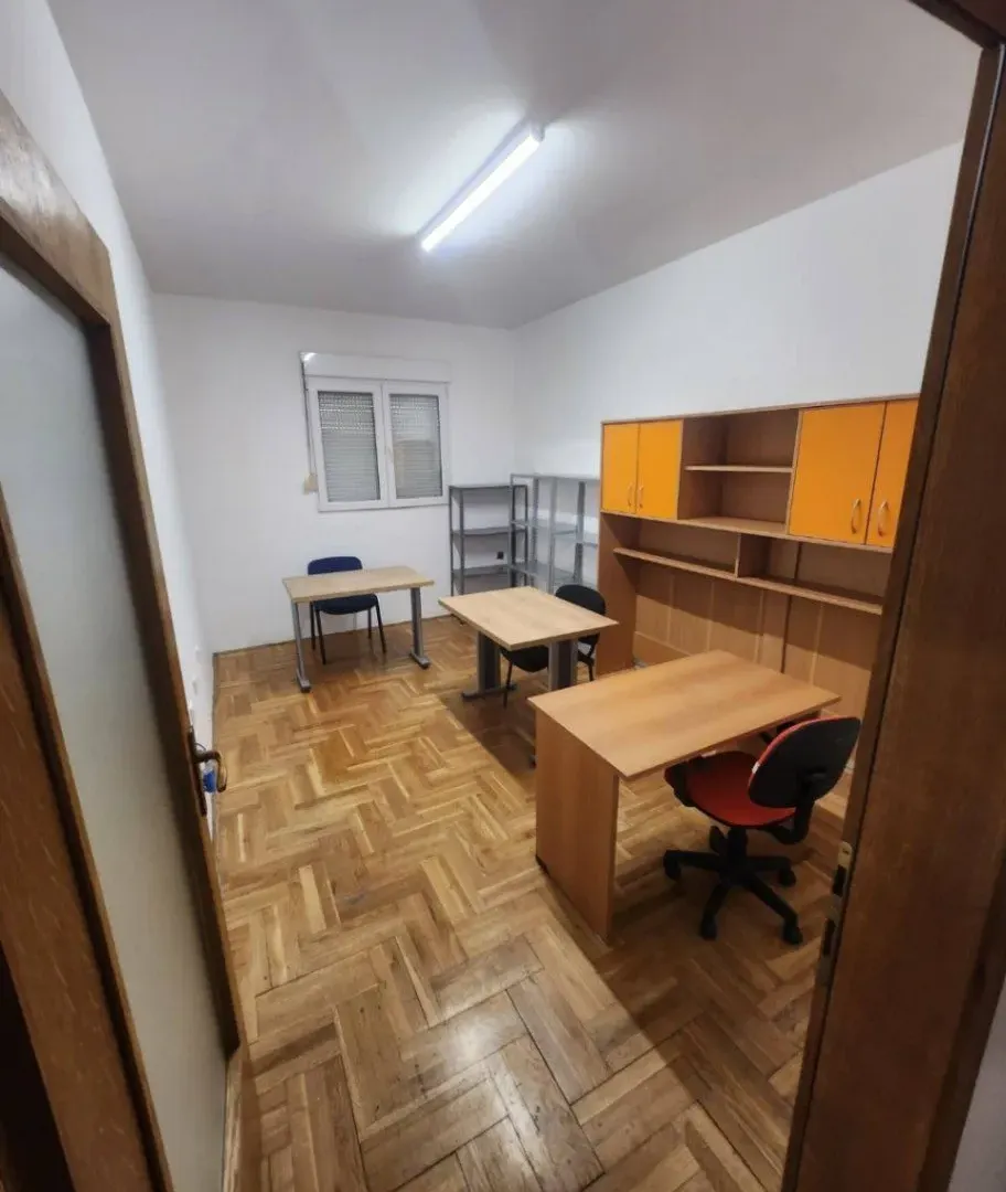 Rent, office space, 53m², Malo Brdo, Podgorica