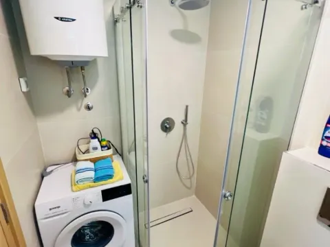 Izdavanje, jednosoban stan, 46m², City Kvart, Podgorica - image 4