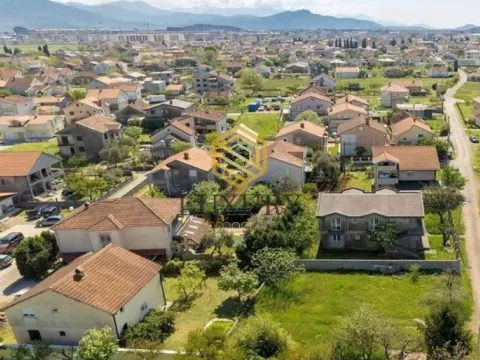 Zemljište in Sadine