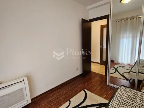Rent, two bedroom apartment, 72m², Gorica C, Podgorica - image 8