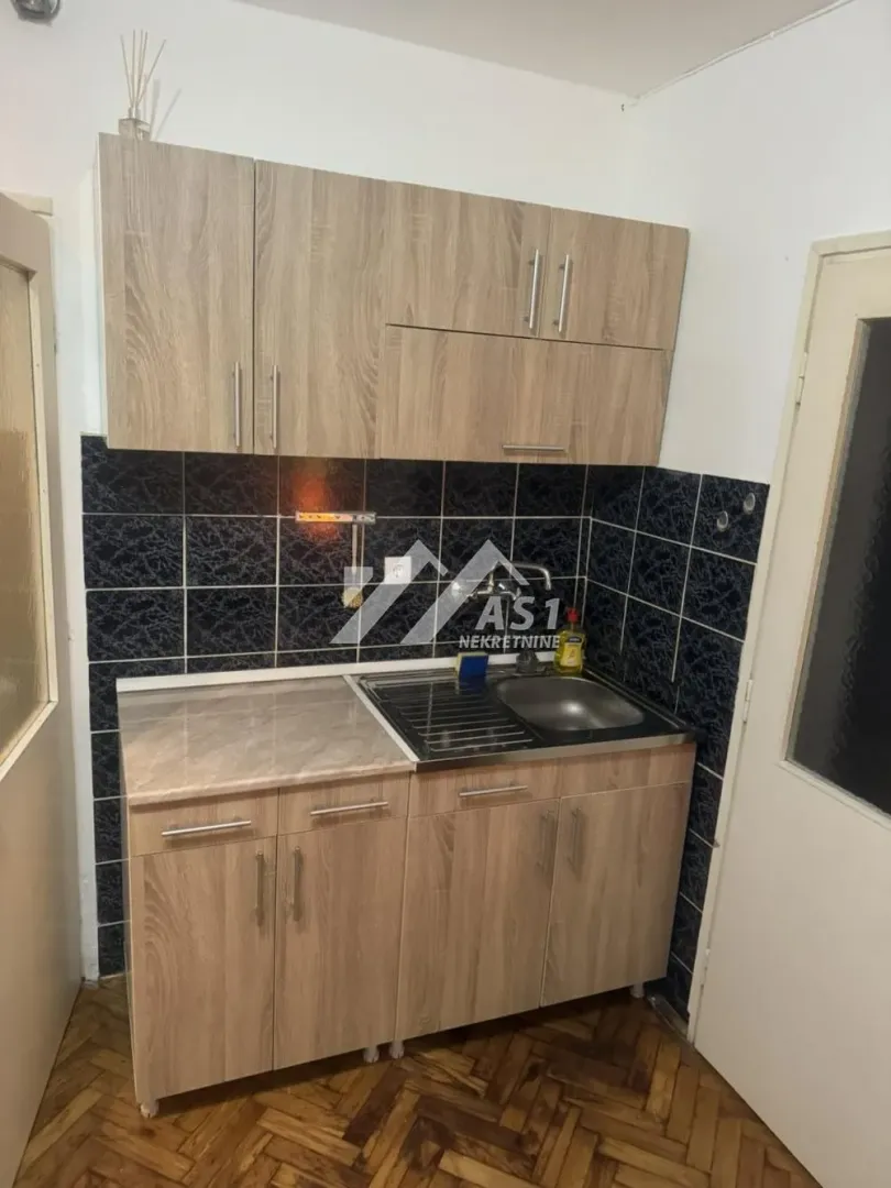 Izdavanje, jednosoban stan, 36m², Detelinara, Novi Sad Sve Podlokacije