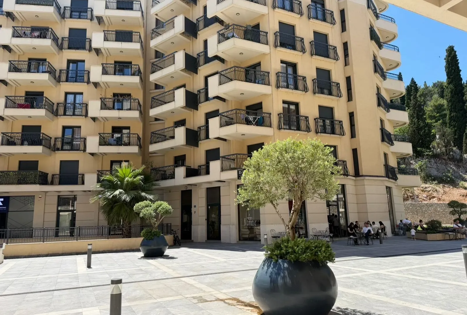 Izdavanje, dvosoban stan, 69m², Ljubović, Podgorica