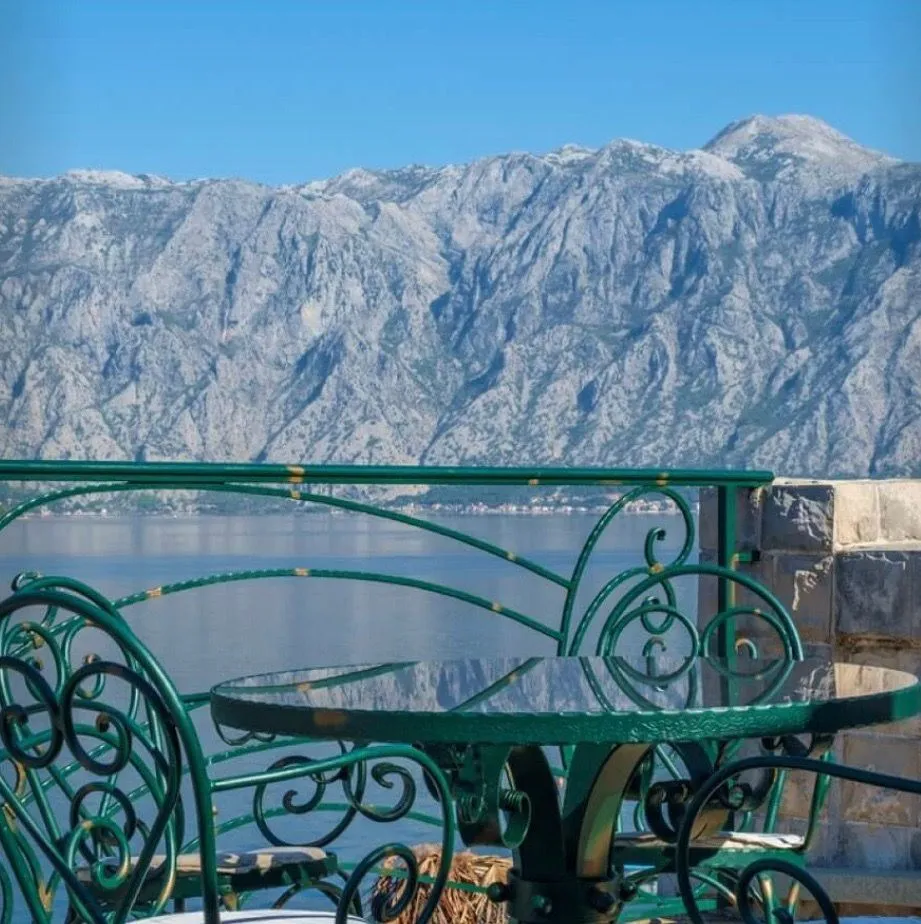 Sale, house, 215m², Stoliv, Kotor