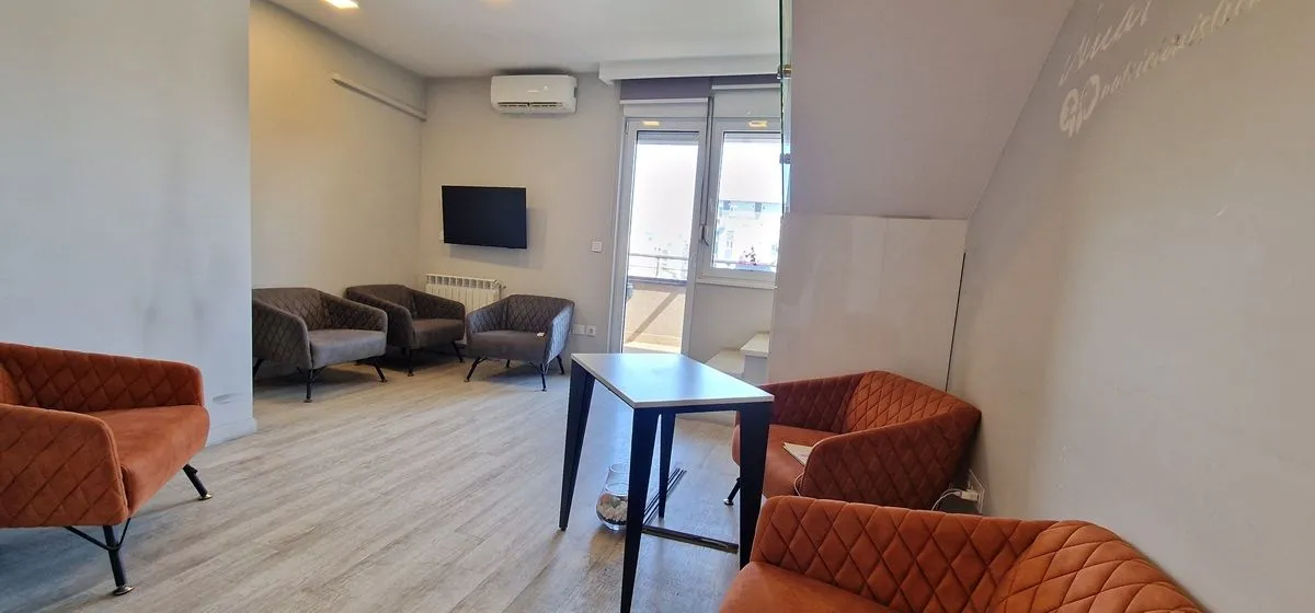 Rent, apartment, 118m², Đeram Pijaca, Beograd