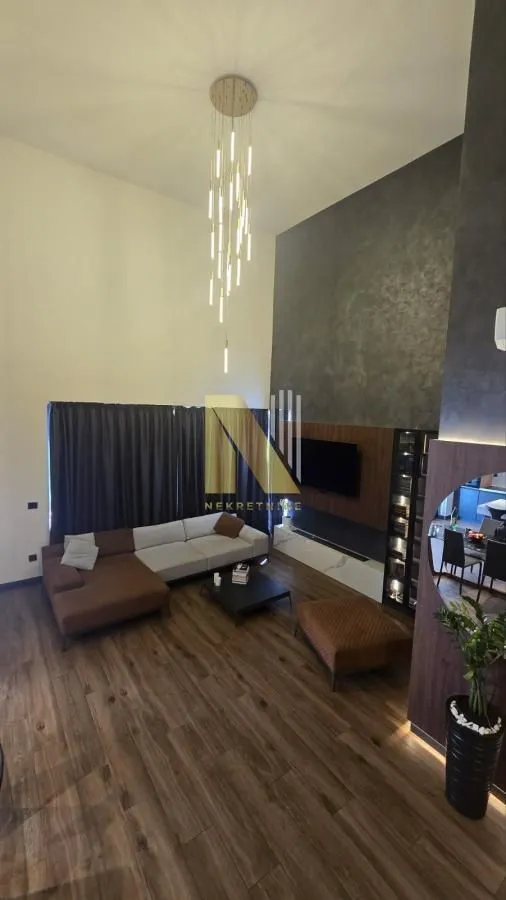 Prodaja, kuća, 183m², Veternička rampa, Novi Sad Sve Podlokacije