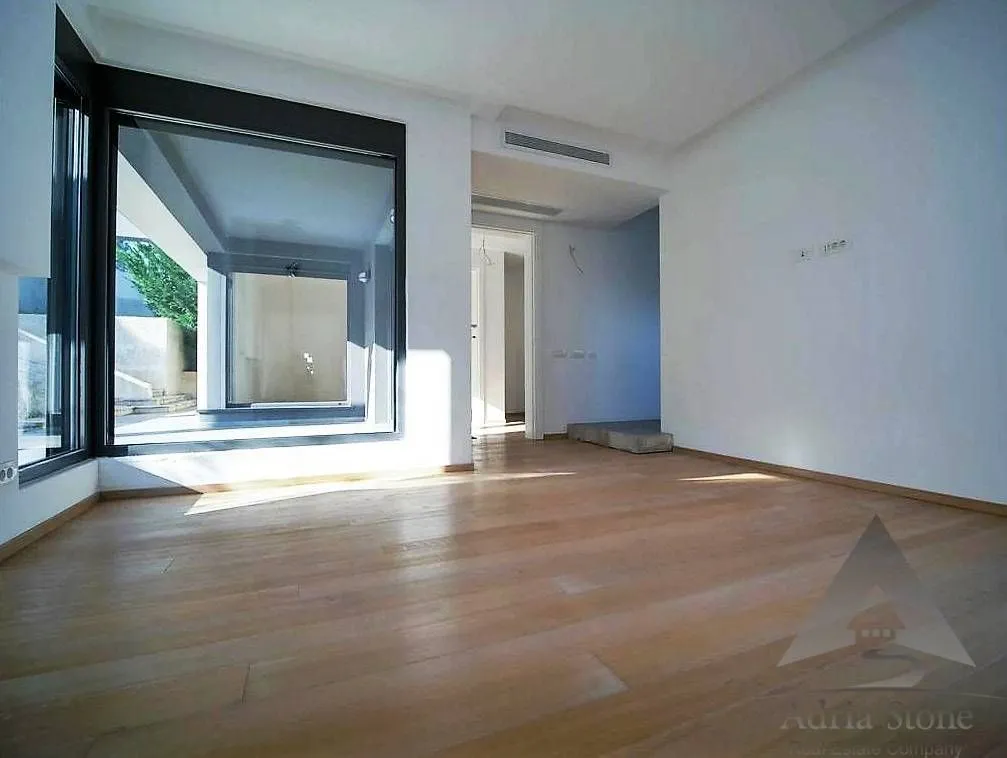 Prodaja, kuća, 770m², Tivat, Crna Gora