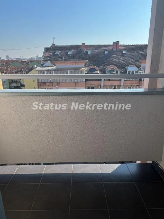 Sale, four bedroom apartment, 102m², Cara Dušana, Novi Sad Sve Podlokacije