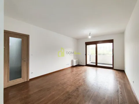 Izdavanje, trosoban stan, 96m², Master Kvart, Podgorica