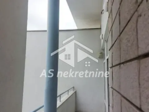 Izdavanje, kuća, 300m², Savski Venac, Beograd - image 23