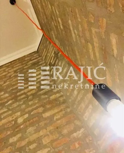 Izdavanje, dvosoban stan, 50m², Stari Grad, Beograd