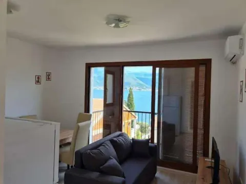 Prodaja, jednosoban stan, 53m², Krašići, Tivat - image 8