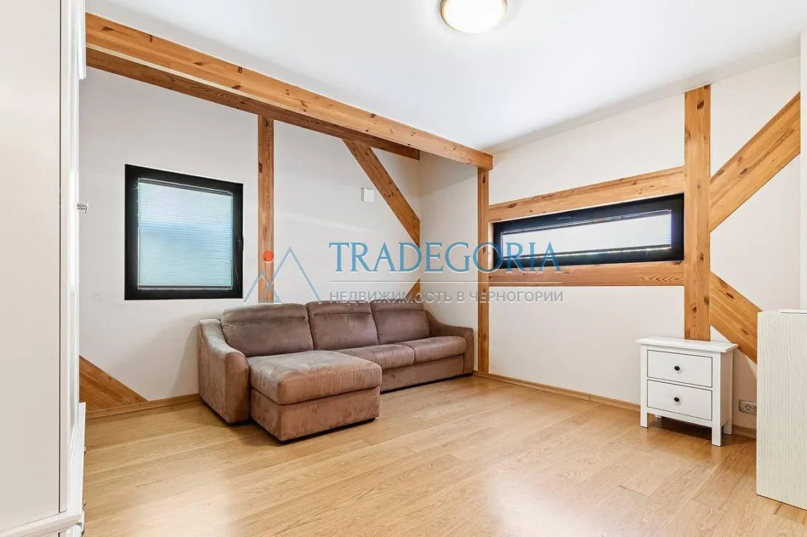Prodaja, kuća, 220m², Tivat, Crna Gora