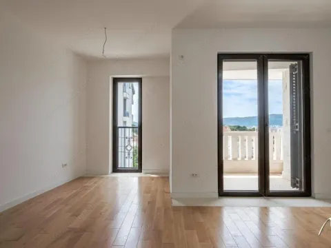 Prodaja, jednosoban stan, 50m², Centar, Tivat - image 18