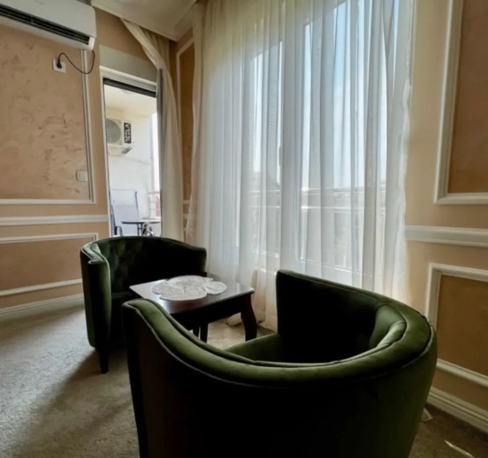 Izdavanje, jednosoban stan, 43m², Centar, Budva