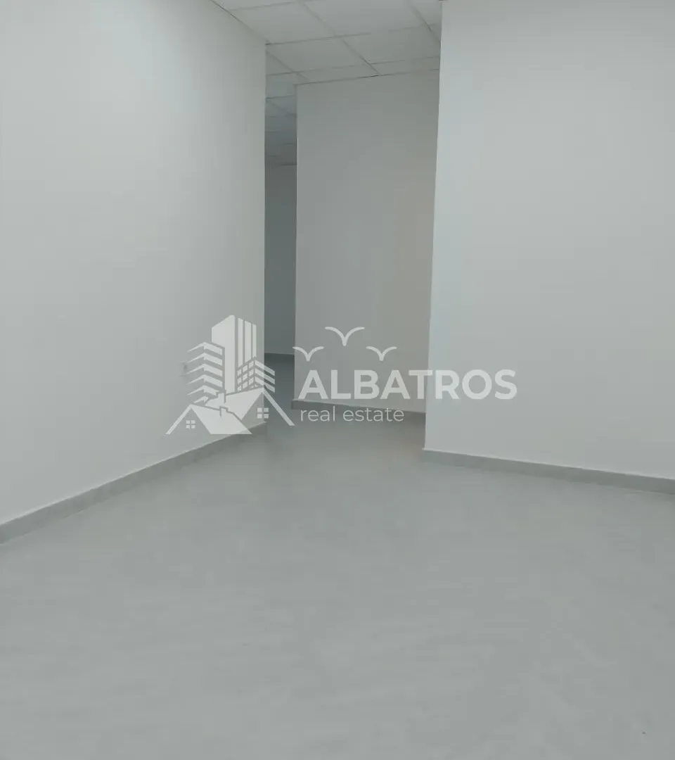 Rent, office space, 36m², Makedonsko naselje, Bar