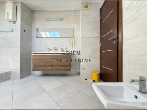 Sale, four bedroom apartment, 200m², Preko Morače, Podgorica - image 12