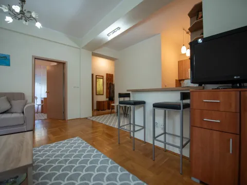 Prodaja, dvosoban stan, 64m², Podmaine, Budva