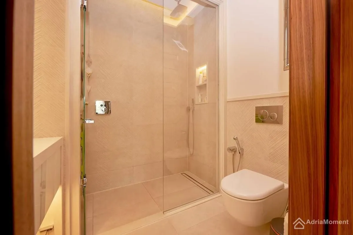 Sale, two bedroom apartment, 160m², Porto Montenegro, Tivat