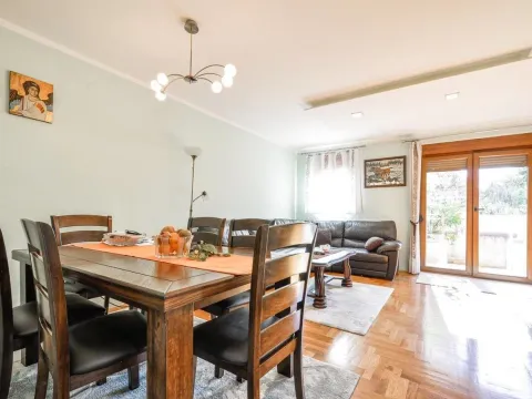 Sale, two bedroom apartment, 71m², Tivat, Crna Gora - image 8