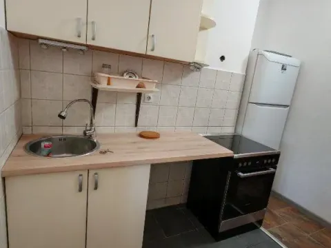 Rent, four bedroom apartment, 120m², Rakovica, Beograd - image 9