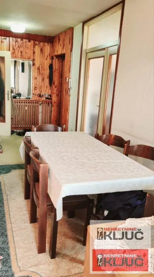 Prodaja, trosoban stan, 73m², Petrovaradin, Novi Sad