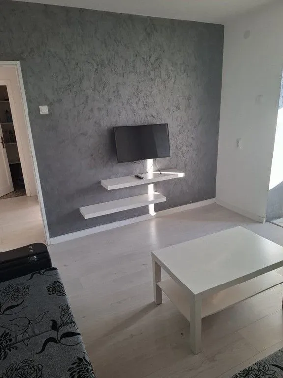 Prodaja, jednosoban stan, 42m², Centar, Podgorica