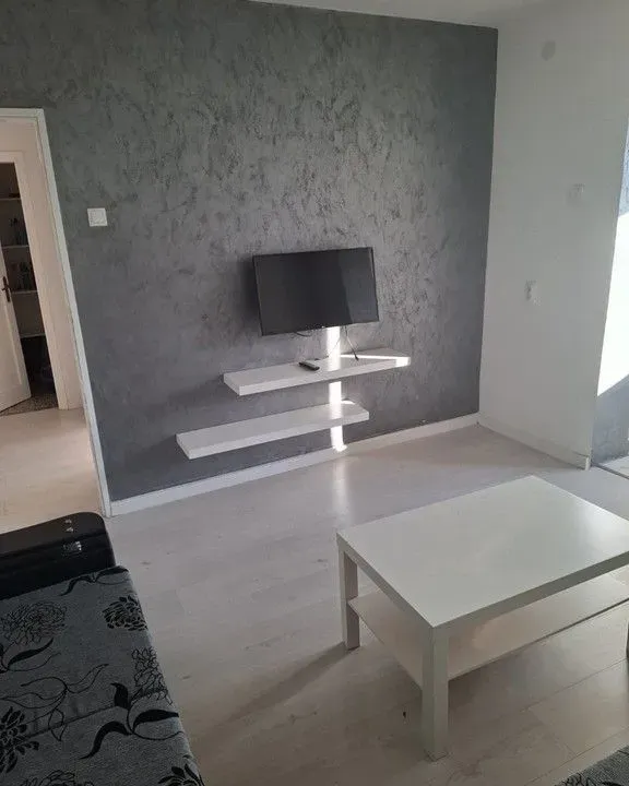 Prodaja, jednosoban stan, 42m², Centar, Podgorica
