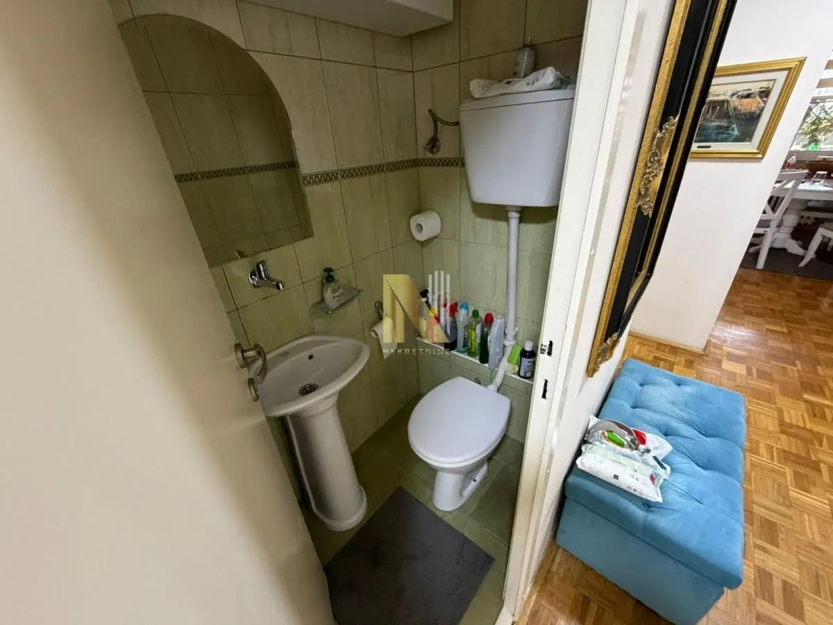 Prodaja, trosoban stan, 76m², Novo naselje, Novi Sad