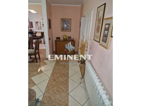 Prodaja, kuća, 219m², Altina, Beograd - image 7