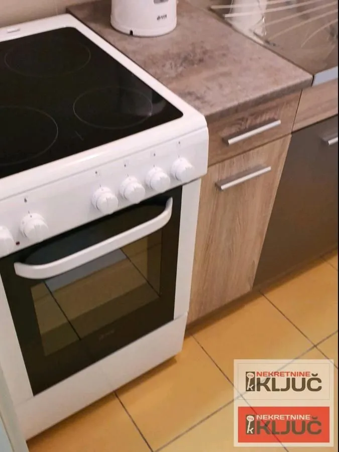 Izdavanje, jednosoban stan, 47m², Bulevar Oslobodjenja, Novi Sad Sve Podlokacije