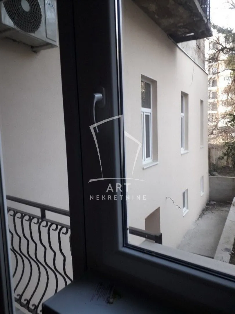 Sale, five bedroom apartment, 180m², Savski Venac, Beograd