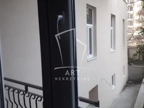 Sale, five bedroom apartment, 180m², Savski Venac, Beograd - image 8