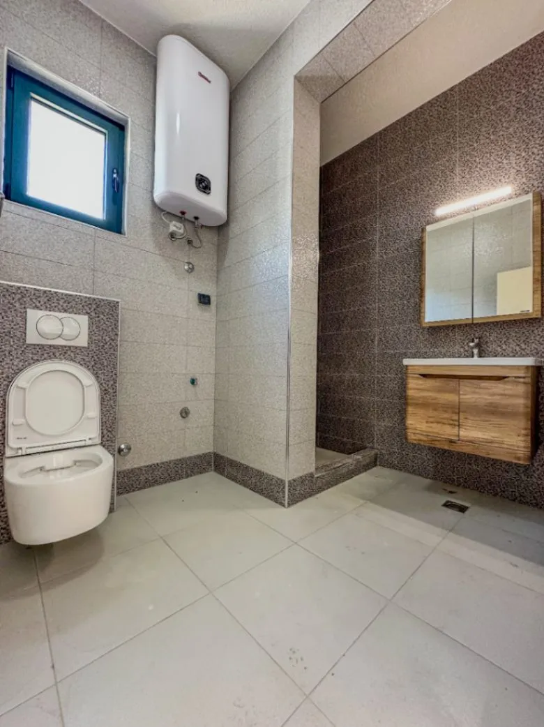 Prodaja, dvosoban stan, 63m², Bečići, Budva