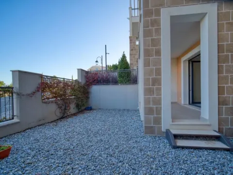 Sale, two bedroom apartment, 83m², Luštica Bay, Tivat - image 5