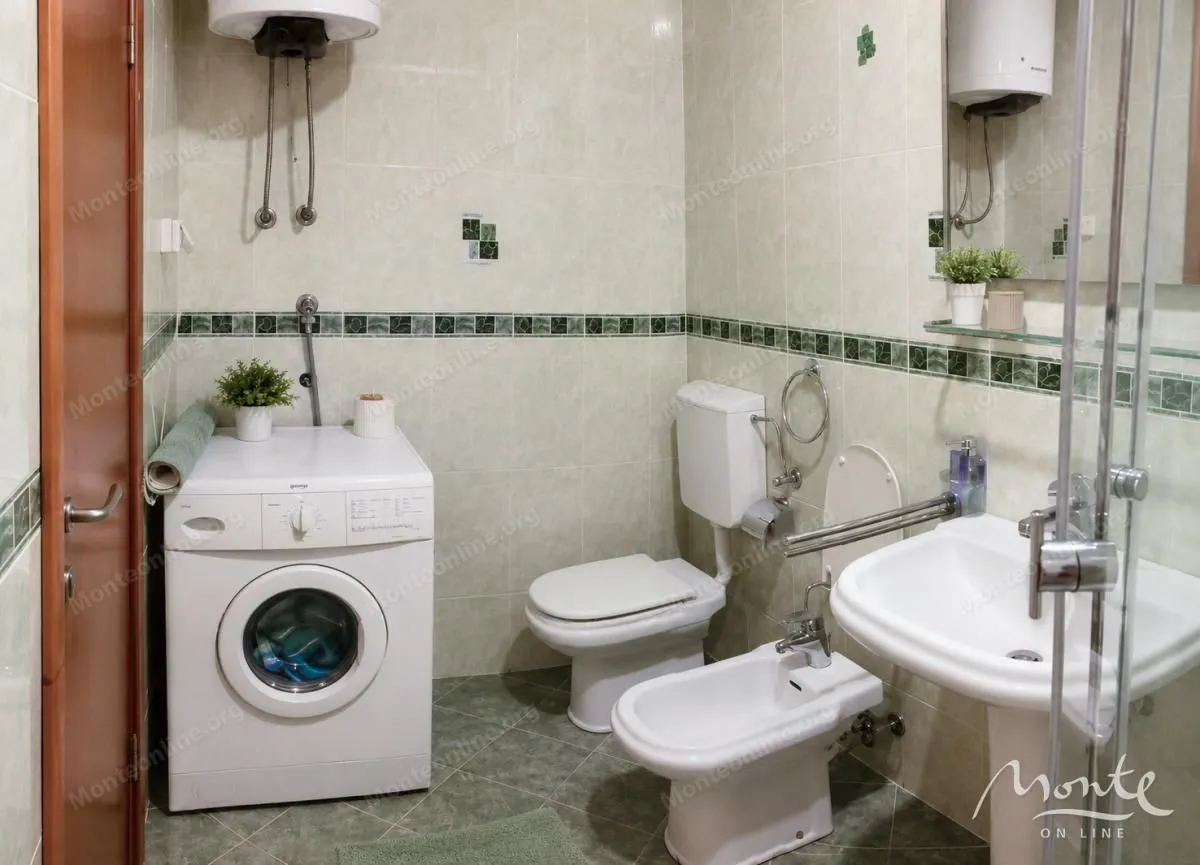 Sale, one bedroom apartment, 54m², Petrovac, Budva