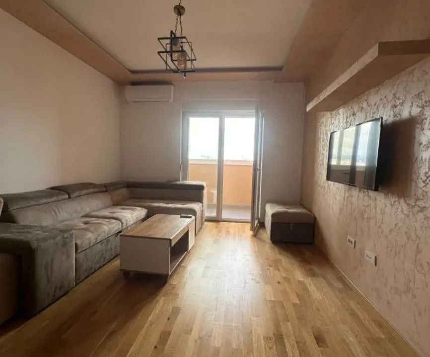 Izdavanje, jednosoban stan, 48m², Tuški Put, Podgorica