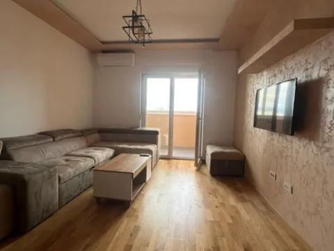 Izdavanje, jednosoban stan, 48m2, Tuški Put, Podgorica Izdavanje, jednosoban stan, 48m2, Tuški Put, Podgorica