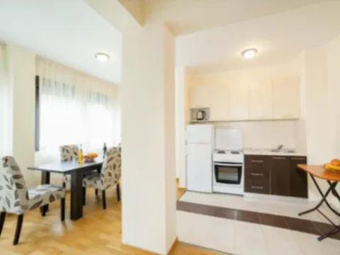 Rent, apartment, 75m², Rafailovići, Budva - image 4