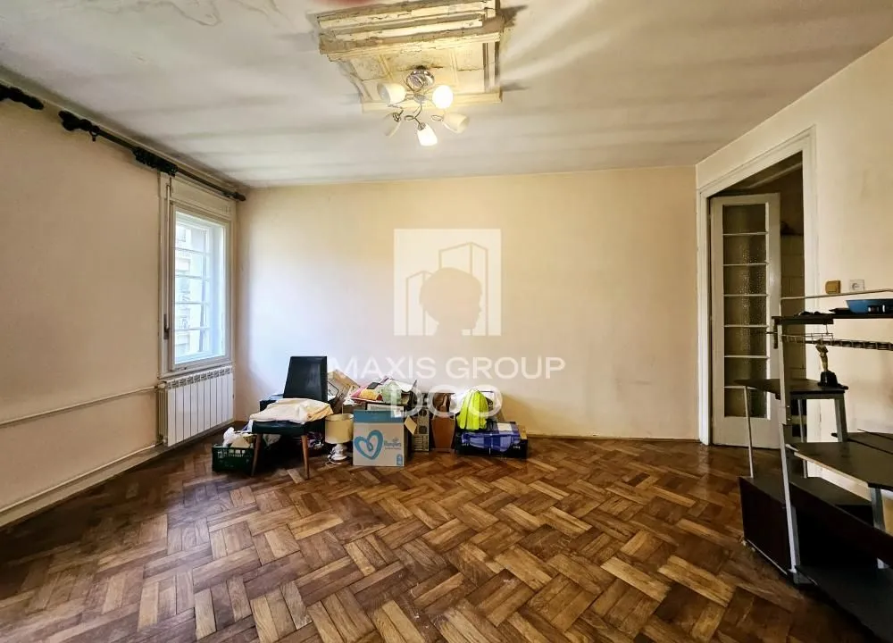 Prodaja, trosoban stan, 77m², Stari Grad, Beograd