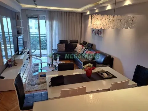 Izdavanje, trosoban stan, 70m², Centar, Novi Sad