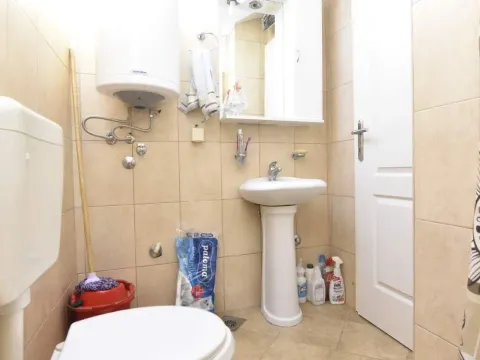 Prodaja, jednosoban stan, 43m², Stari Aerodrom, Podgorica - image 8