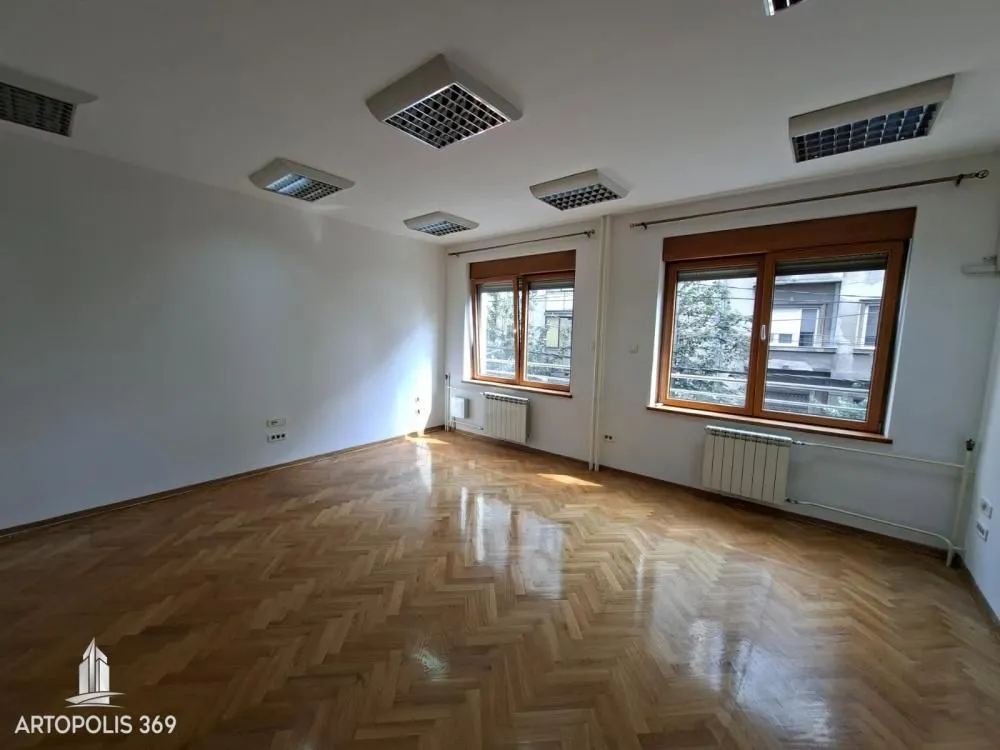 Rent, office space, 58m², Kalenić Pijaca, Vračar Sve Podlokacije