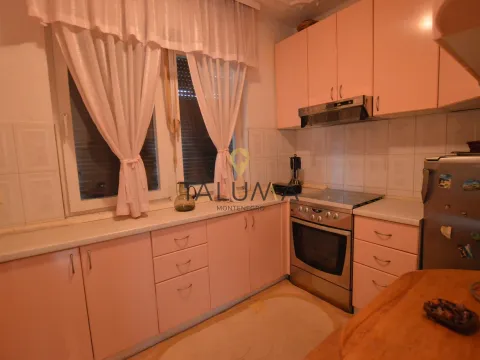 Prodaja, kuća, 298m², Tološi, Podgorica - image 6