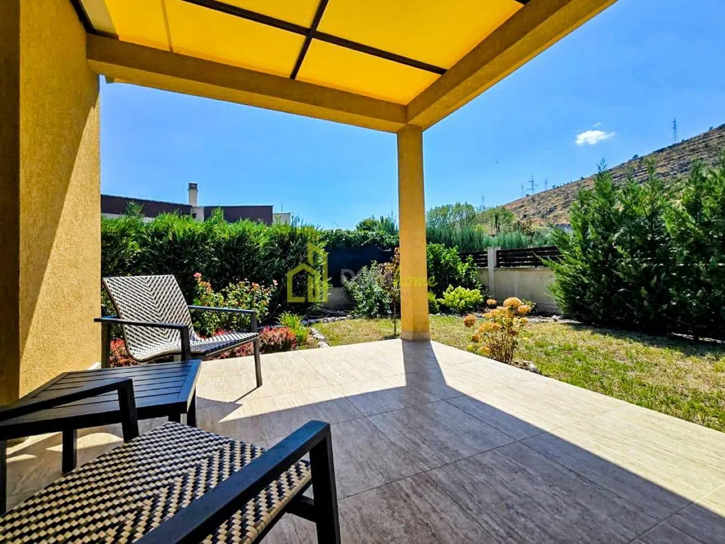 Rent, house, 194m², Tološi, Podgorica