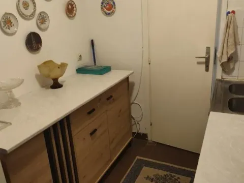 Izdavanje, trosoban stan, 80m², Novo naselje, Novi Sad - image 6