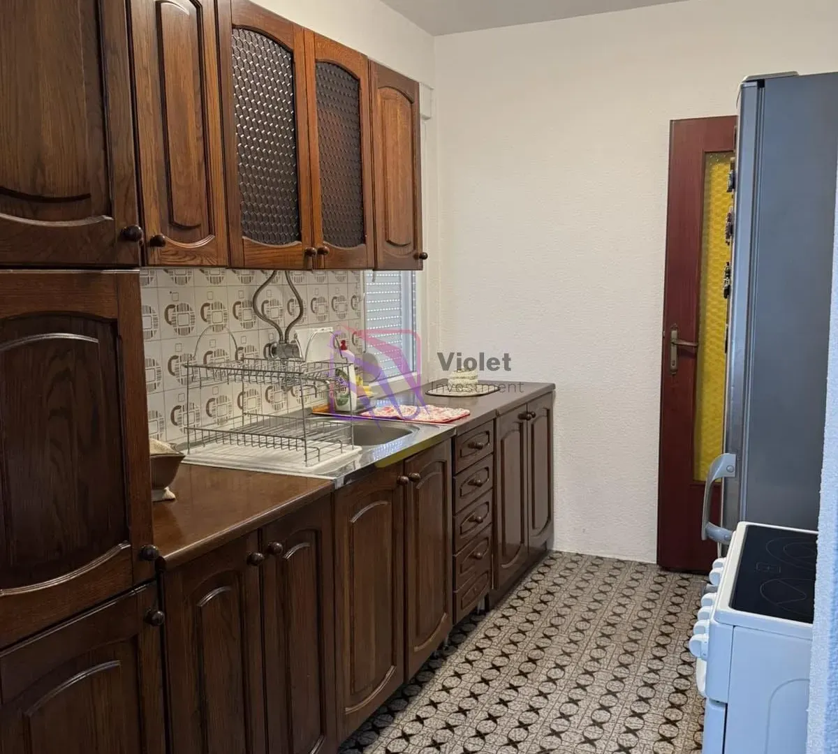 Izdavanje, dvosoban stan, 75m², Gornja Gorica, Podgorica