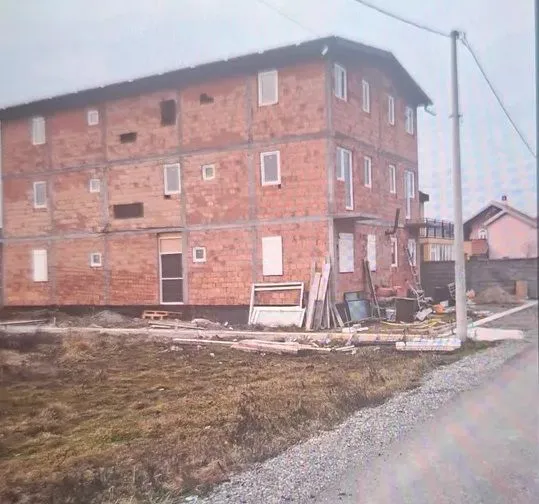 Prodaja, kuća, 410m², Bečmen, Surčin
