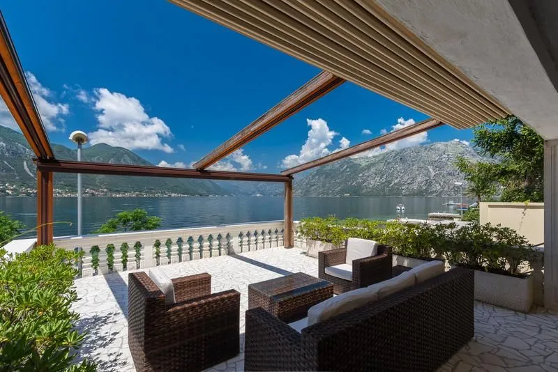 Prodaja, kuća, 365m², Dobrota, Kotor